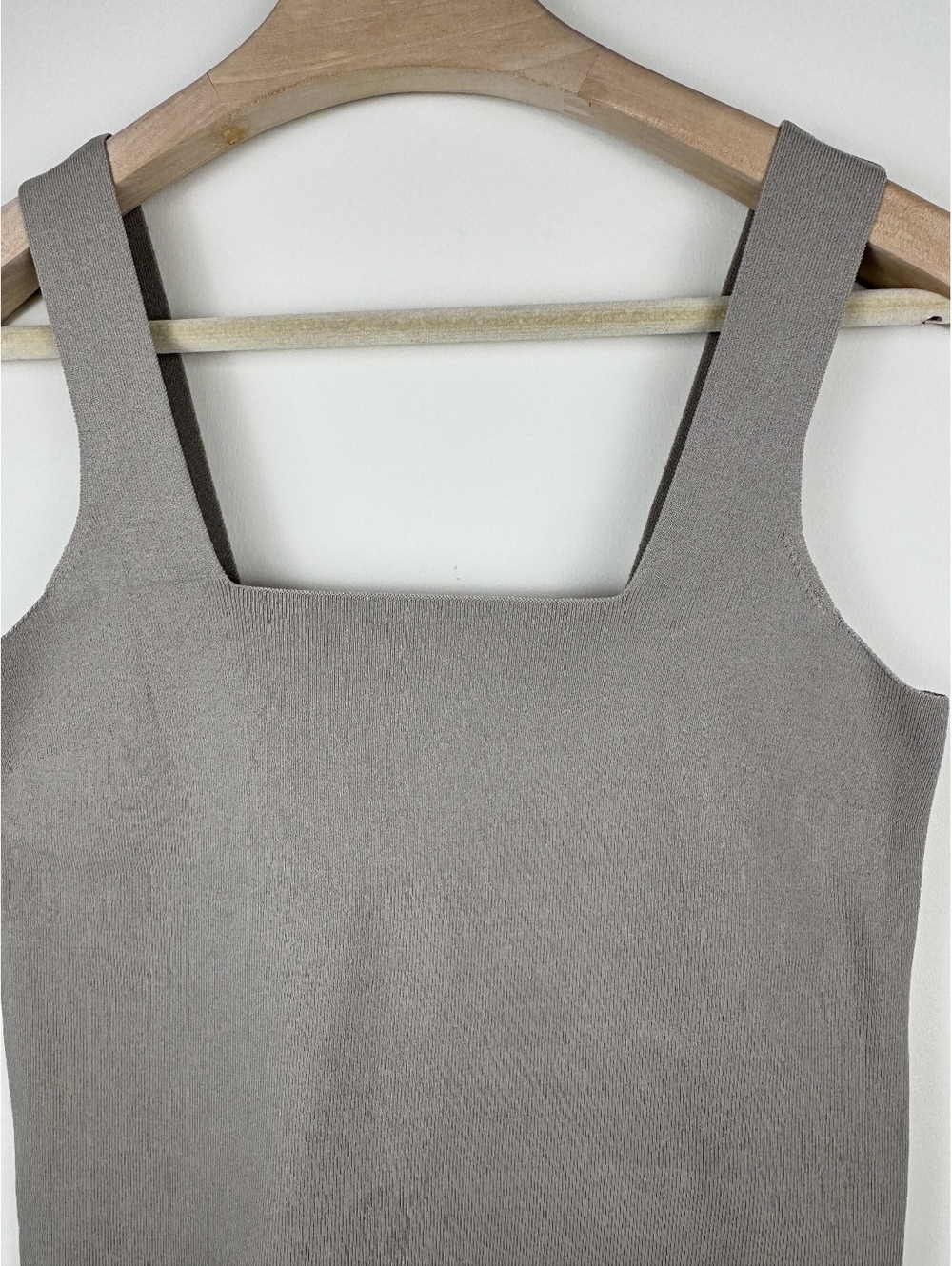 REISS Devon Square Neck Vest Top M Sage Fine Knit Sleeveless Quiet Luxury - Picture 5 of 11